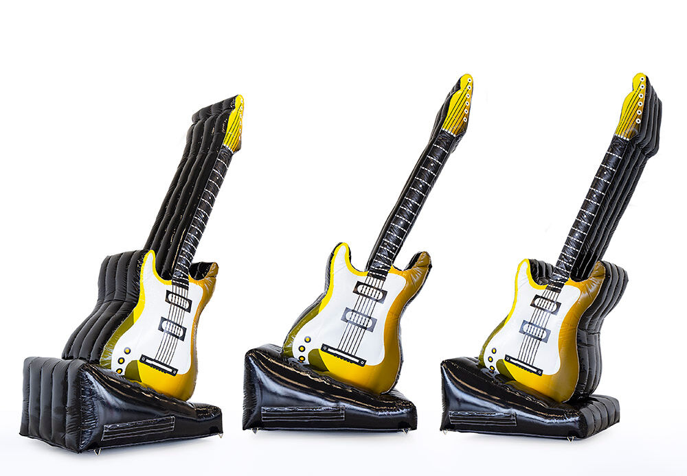 Kup nadmuchiwaną gitarę Hard Rock Café. Zamów teraz swoje nadmuchiwane pontony 3D online w JB Dmuchańce Polska